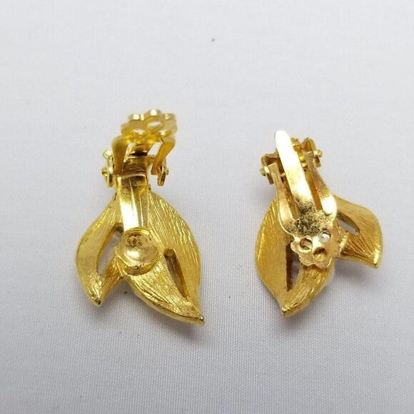 Vintage Leaf and Faux Pearl Clip On Earrings, Gold Tone 80s Style, Estate - Picture 3 of 6